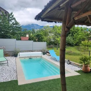 Appartement La Maison Marilyne - T2 Avec Piscine Privative, Aix-les-Bains